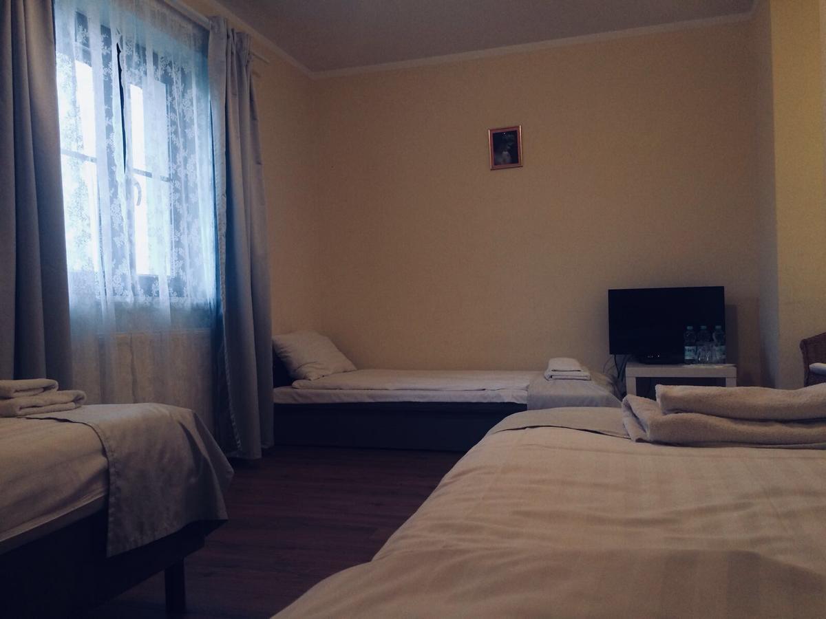 Villa Sobótka Nocleg ze śniadaniem *